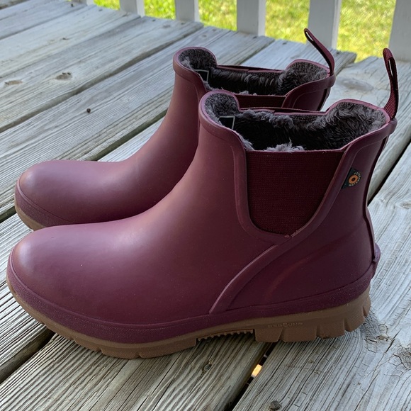 Bogs Shoes - Bogs Amanda Plush Waterproof Chelsea Boots Faux Fur Lining Women’s Size 8 Rose